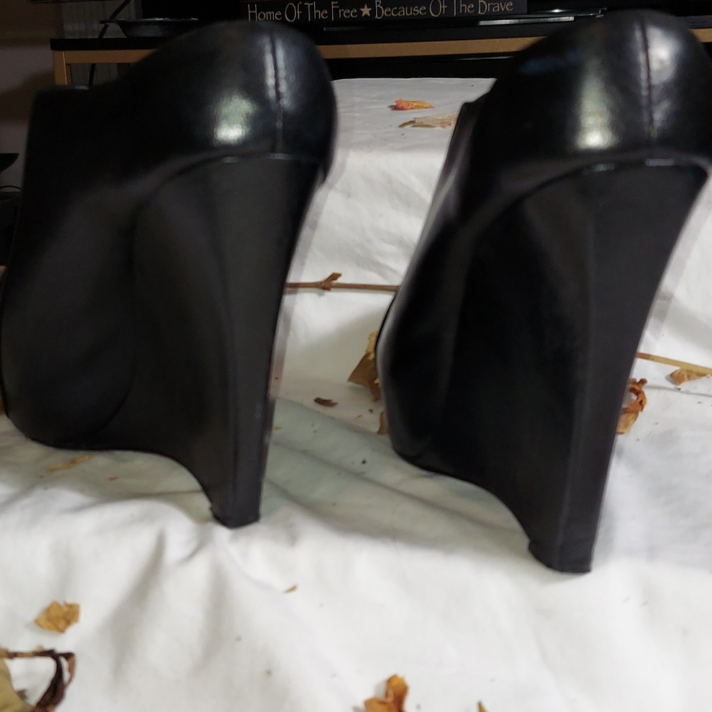 L.A.M.B. ladies  black leather clog - Picture 4 of 10